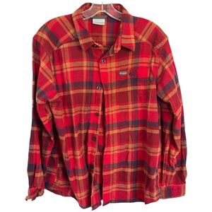 Columbia red flannel size M. EUC D-17
